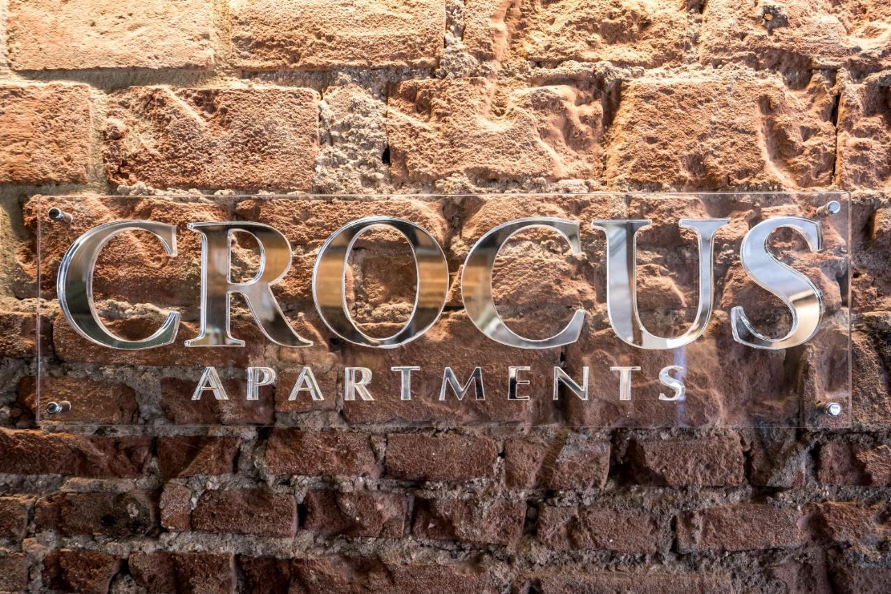 Crocus Apartments ซีร์มิโอเน ภายนอก รูปภาพ